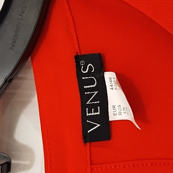 Venus red blouse w/button neck back - Picture 5 of 5